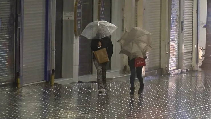 Mart ayı ile yağışlar başladı! Bünyamin Sürmeli deprem bölgelerini uyardı!