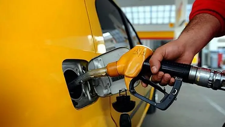 Motorin litre fiyatı değişti! Akaryakıt fiyatları ne kadar oldu?