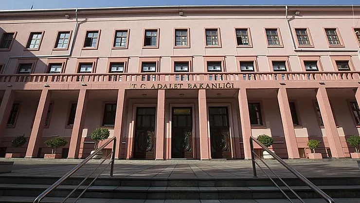 Adalet Bakanlığı 22 bin 120 personel alımı başvuruları başladı mı? Personel alımı şartları nelerdir?