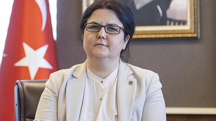 Ev hanımlarına emekli olma fırsatı! Bakan Derya Yanık'tan açıklama geldi!