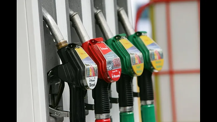 Aylar sonra ilk defa oldu! Benzin ve motorin sabitlendi! Cuma günü için ise uyarı yapılıyor!