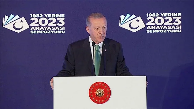 Erdoğan'ın yeni anayasa çağrısı milletin çeşitliliği tartışmasını başlattı