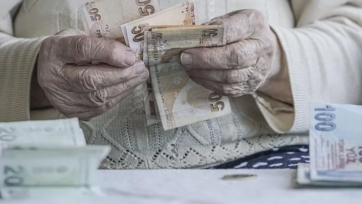 Emekli maaşlarına seyyanen zammın tarihi belli oldu! Emekli maaşları 12 bin lira sürprizi geldi: Nefesler tutuldu