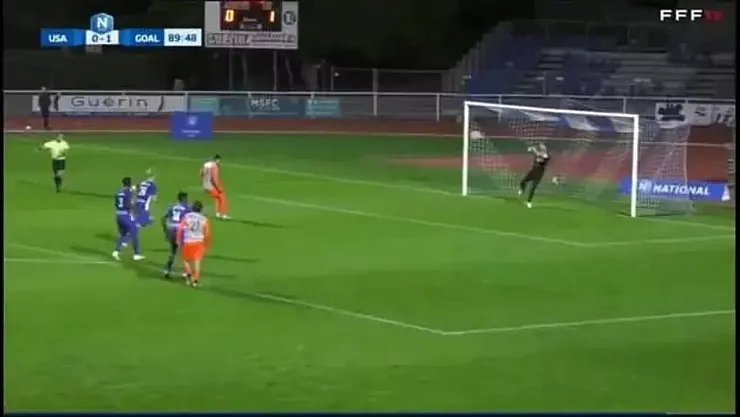 Futbol Dünyasını Şaşırtan Olay: Kaleciye Dokunan Penaltı!