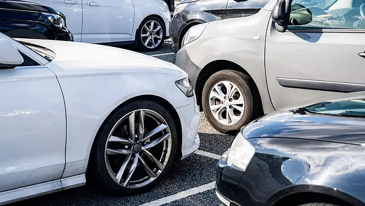 Türkiye'nin İkinci El Araç Piyasasında Büyük Değişiklikler: Fiyatlar ve Piyasa Dinamikleri