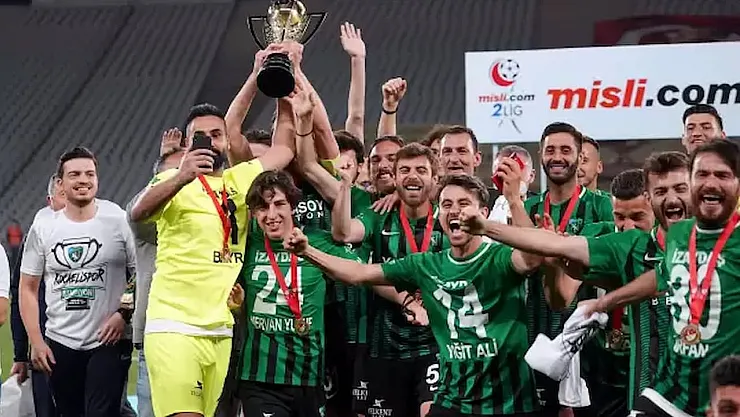 Kocaelispor'u 3-1 Yenen Sakaryaspor'un Zaferi