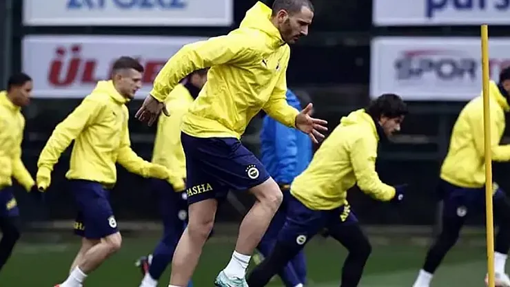 Fenerbahçe'nin Yeni Yıldızı Sahada: Bonucci İlk Antrenmanına Çıktı