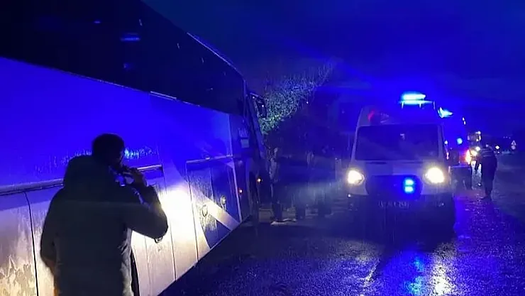 İzmir Bayraklı'da Gergin Anlar: Sokak Ortasında Silahlı Çatışma