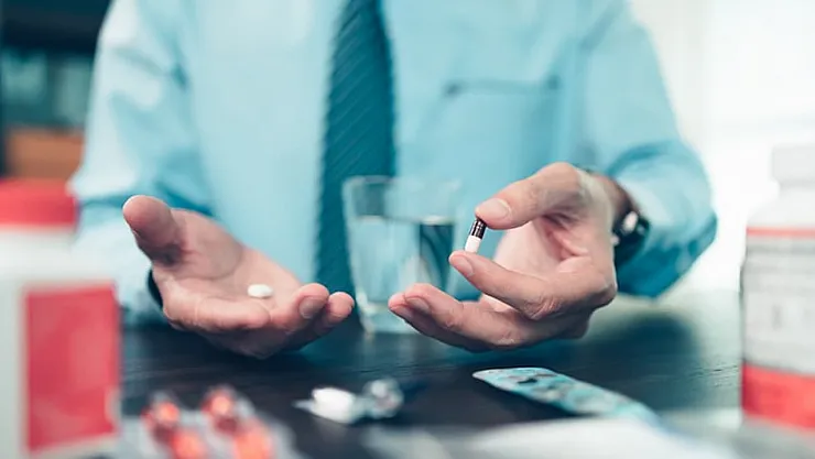 Türkiye'de Eczacılık Krizi: Eczaneler Alarmda, Hastalar Çaresiz!