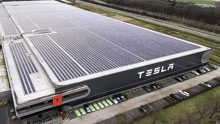 Meta ve Tesla Tüm Zamanların En Yüksek Seviyelerine Ulaştı