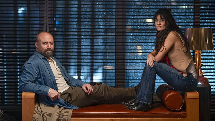 Beklenen Fragman Geldi! İki Yıldız Tek Yolculuk: 'Yarın Yokmuş Gibi' Dizisi Işığında Aşk ve İletişim