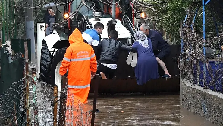 O şehirde yaşayanlar dikkat! Evden çıkmayın uyarısı yapıldı: Çok kuvvetli olacak