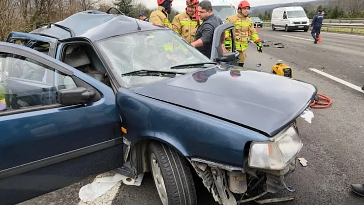 Düzce'de Kaza: 2 Kişi Hayatını Kaybetti, 2 Kişi Yaralandı