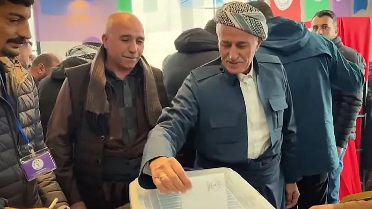 Son Dakika: DEM Parti Büyükşehir Adayları Belli Oldu! Heyecan Veren İsimler ve Sürpriz Adaylar!