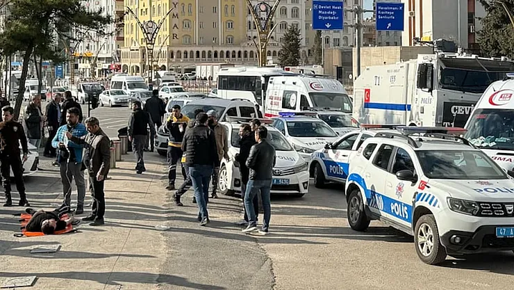 Mardin Adliyesi Önünde Şiddetli Çatışma: Bir Polis Dahil 9 Kişi Yaralandı