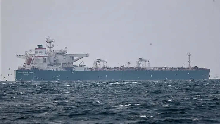 İran'ın Marshall Adaları Bayraklı Tankere El Koyması: Yaptırımlara Karşı Misilleme ve İnsani Yardım Planları