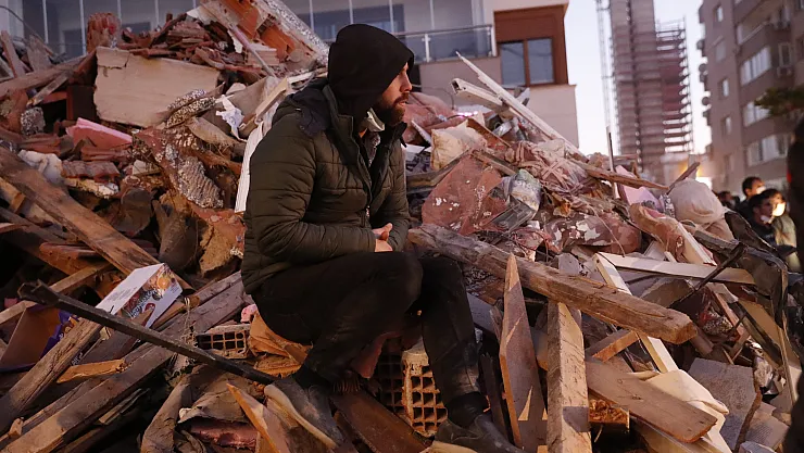 6,9 veya 7,2 şiddetinde deprem bekleniyor! Eli kulağında diyerek uyardı