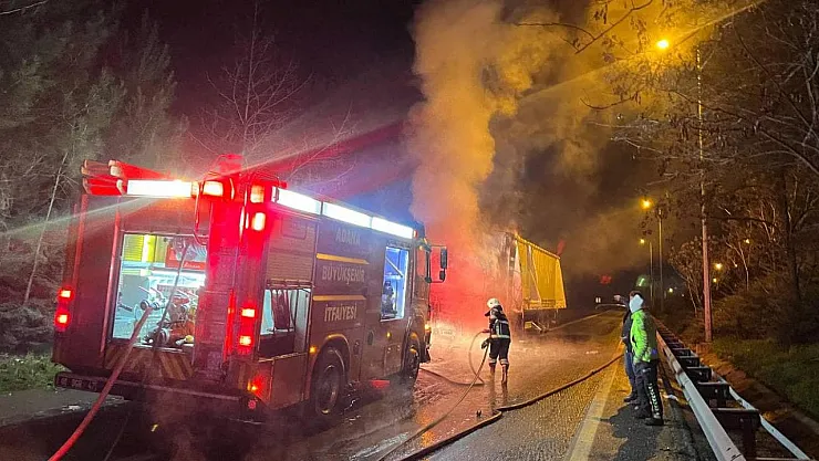 Adana-Pozantı Otoyolu'nda Kimyasal Yüklü Tır Alev Aldı: Facianın Eşiğinden Dönüş