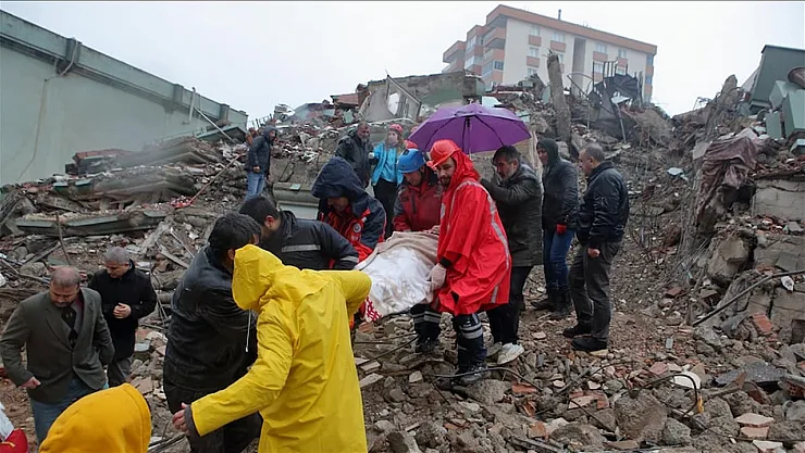 Deprem Felaketinde Hamidiye Sitesi Trajedisi: Sorumlulara Hapis İstemi