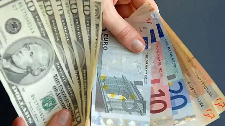 Döviz Piyasasında Hafif Düşüş Rüzgarları: Dolar ve Euro'nun Sessiz Seyri