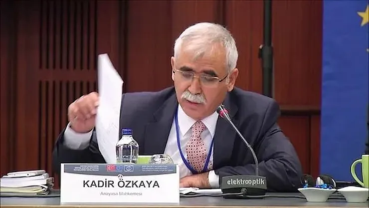 Türkiye'nin Yüksek Mahkemesine Yeni Başkan: Kadir Özkaya Göreve Başlıyor