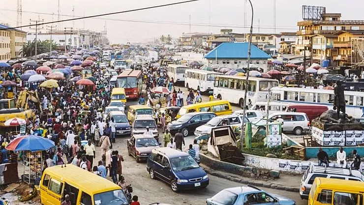 Nijerya'nın Niger Eyaletinde Gece Vakti Terör: 21 Kişi Hayatını Kaybetti, Onlarca Kişi Kaçırıldı