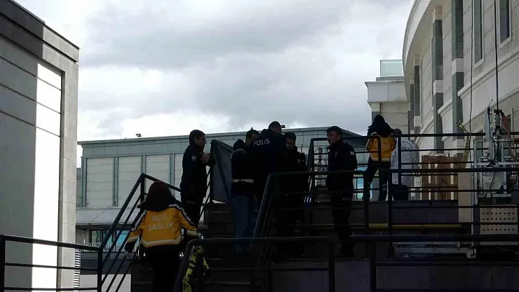 Malatya'da İş Merkezinin 17. Katından Düşen Kadın Hayatını Kaybetti