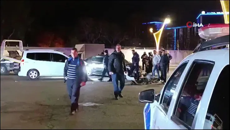 Bingöl'de İki Otomobilin Kesişme Noktasında Çarpışması: 4 Yaralı