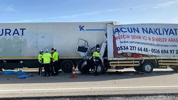 Konya Kulu'da Trajik Trafik Kazası: Kamyonetin Tıra Arkadan Çarpması Sonucu 1 Kişi Hayatını Kaybetti