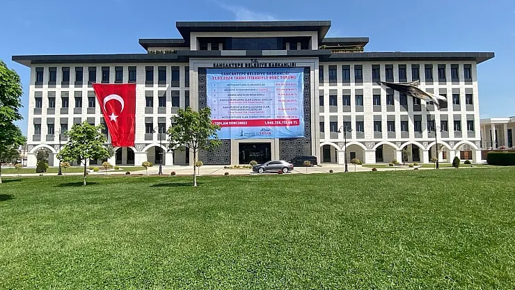 Sancaktepe Belediyesi, Borçları ve Şatafatlı Makam Odası İle Gündemde