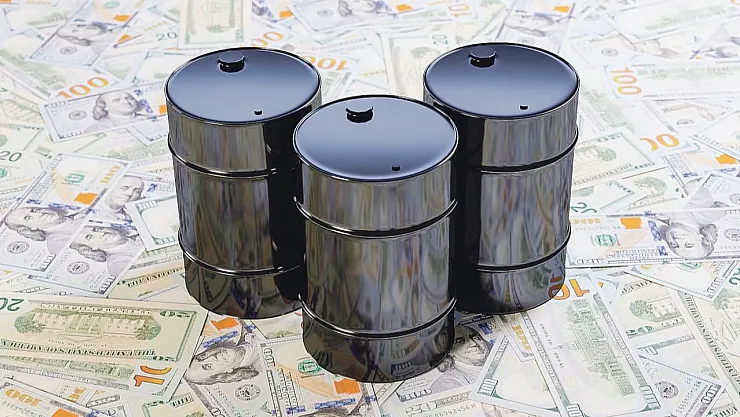 WTI Ham Petrol Fiyatları Düşüşte: ABD Stoklarındaki Artış ve Ortadoğu Gerilimleri Piyasaları Nasıl Etkiliyor?