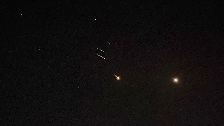 Son dakika askeri üsler vuruldu! İsrail İran'a saldırdı