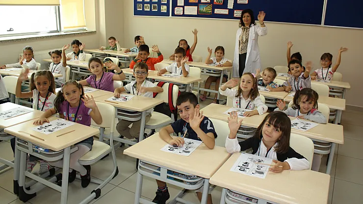 İlkokul, ortaokul ve lise öğrencileri dikkat! Okullar hafta sonu tatili 3 gün olacak