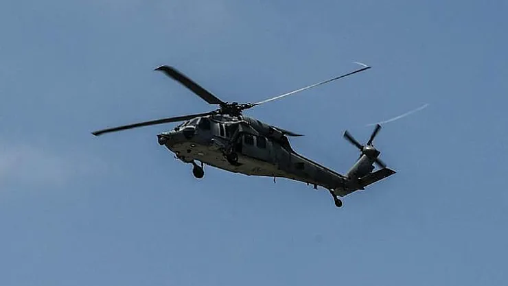 Gece Eğitimi Sırasında Pasifik Okyanusuna Düştüler