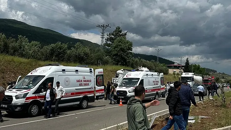 Resmen facia gibi kaza oldu: Acil ekipler sevk edildi! Çok sayıda ölü ve yaralı var