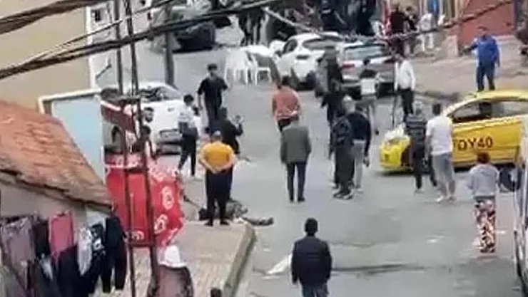 Güpegündüz Sokak Ortasında Satırlı Saldırı! Bir Kişi Hayatını Kaybetti