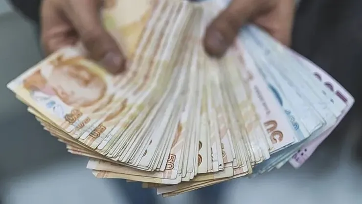 Emekliler sevinecek: Beklenen takvim açıklandı! O tarihte ek 3 bin TL ödeme yapılacak!