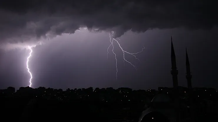 Başkent Ankara'da yaşayanlar dikkat! Gece için alarm verildi: Bu gece zor geçecek