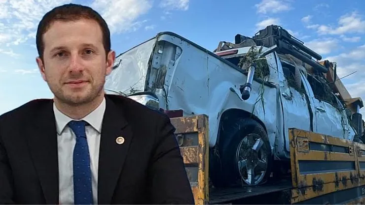 AK Parti Milletvekilinin otomobili kaza yaptı: 2 araçdereye uçtu! Ölü ve yaralılar var