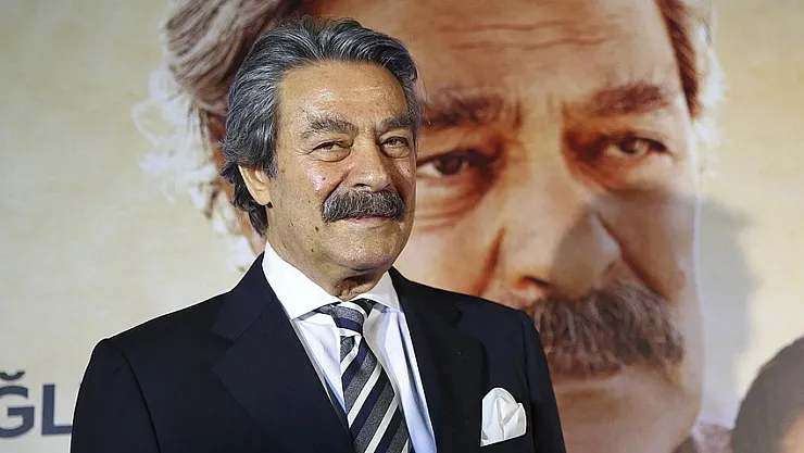 Hayranlarına kötü haber verildi: Kadir İnanır'dan acı haber geldi