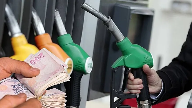 Arabası olanlara müjde! ÖTV zammı öncesi benzin motorin ve LPG'ye indirim