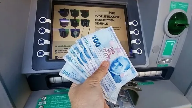 Ziraat Bankası Eski Genel Müdür Yardımcısından Çıldırtan İddia: ATM'lerde Yakında Sadece 200 TL Banknotlar Olacak!