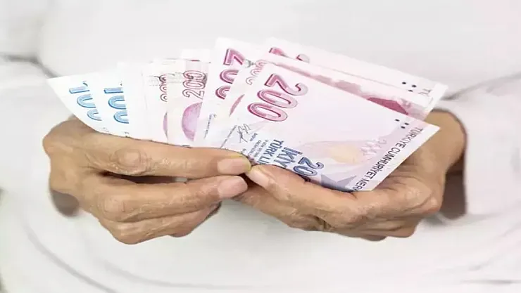 Emeklilere 5 Bin TL Yağdı! Beklenmedik Dev Destek Başladı!