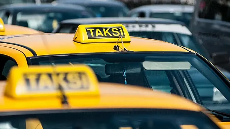 İstanbullunun Taksi Sorunu Çözülüyor! Bakan Uraloğlu: 'Uygulama Tabanlı Taksi Sistemi Onaylanacak'