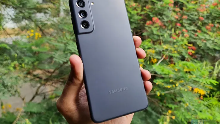 Galaxy S21 FE, Android 15 ve One UI 7 İle Sahneye Çıkıyor