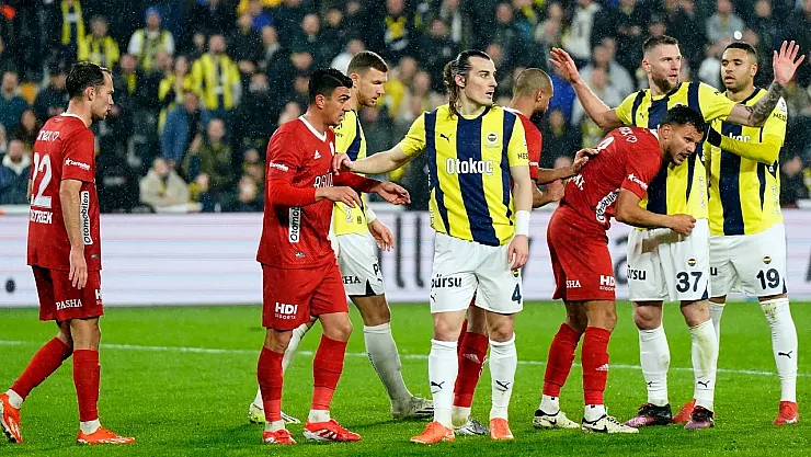 Fenerbahçe Galatasaray'a bir adım daha yaklaştı: Fenerbahçe Antalyaspor maçı kaç kaç bitti?