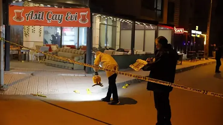 Adliye Yanında Kanlı Baskın: Kahvehaneye Kurşun Yağdı, Ölü ve Yaralılar Var!