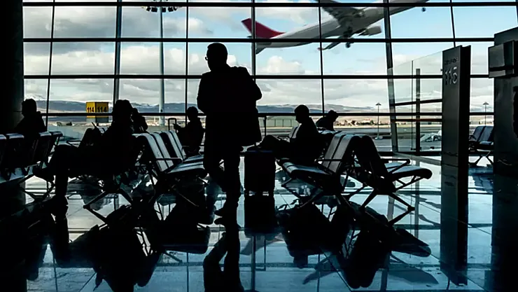 Yurt Dışına Para Çıkarma Devrimi: Limit 8 Kat Arttı, 185 Bin TL ile Sınırlar Zorlanıyor!