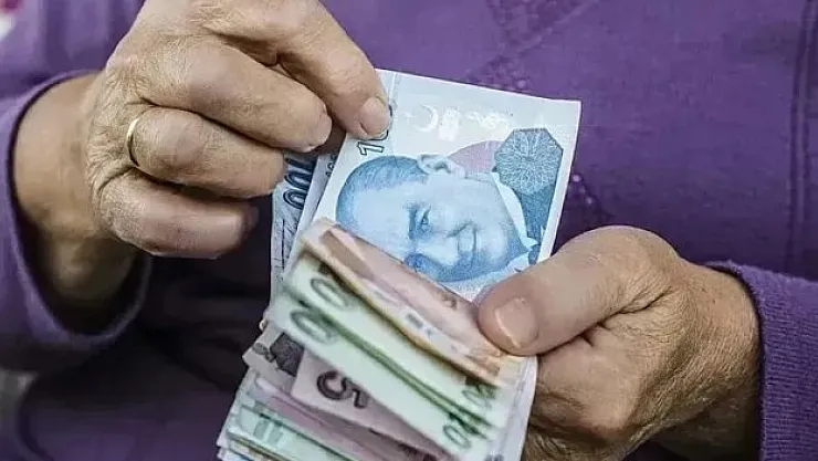 Emeklilere 4 Bin lira bayram ikramiyesi! Ödemelerde gecikme ihtimali