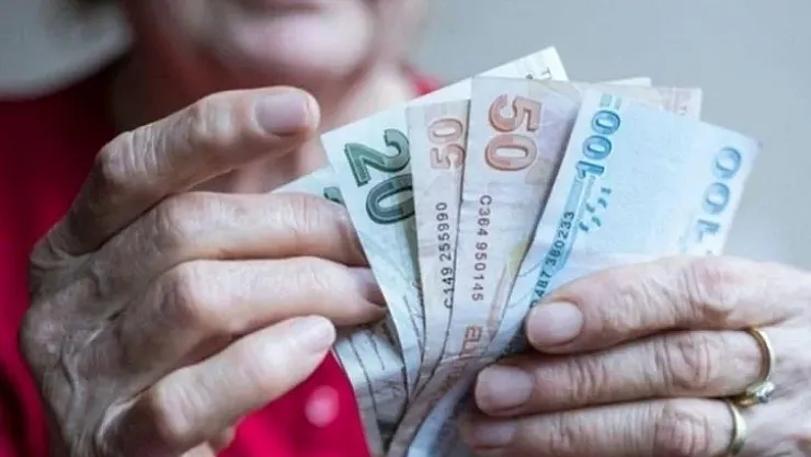 Ev Hanımlarına Emeklilik Fırsatı! Yeni Düzenlemelerle 4500 Günle Kısmi Emeklilik Mümkün!